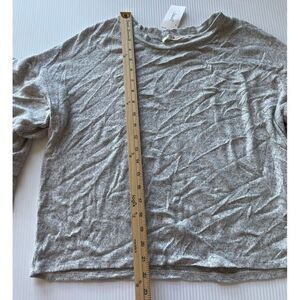 Vere‎ & Love Gray Cropped Long Sleeve Casual T-Shirt with Ruffle Details L